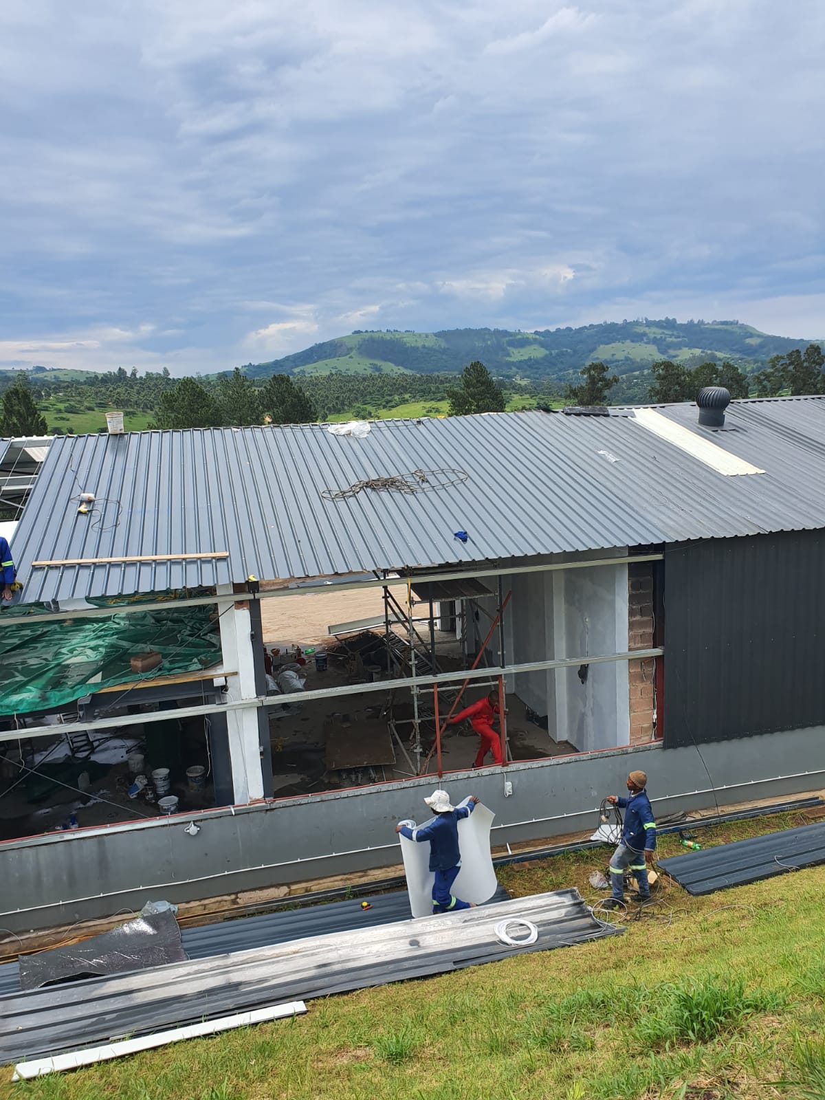 S & T Projects and Roofing Specialists